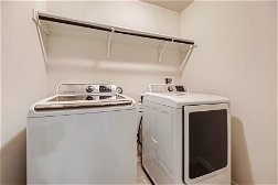 28 2nd Floor Laundry Room.jpg